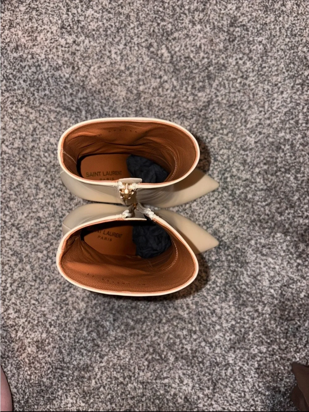 Saint Laurent Beige Opyum Booties with YSL emblem. - Picture 7 of 10